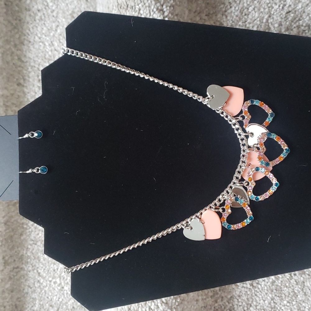 Blingy heart necklace and earring set